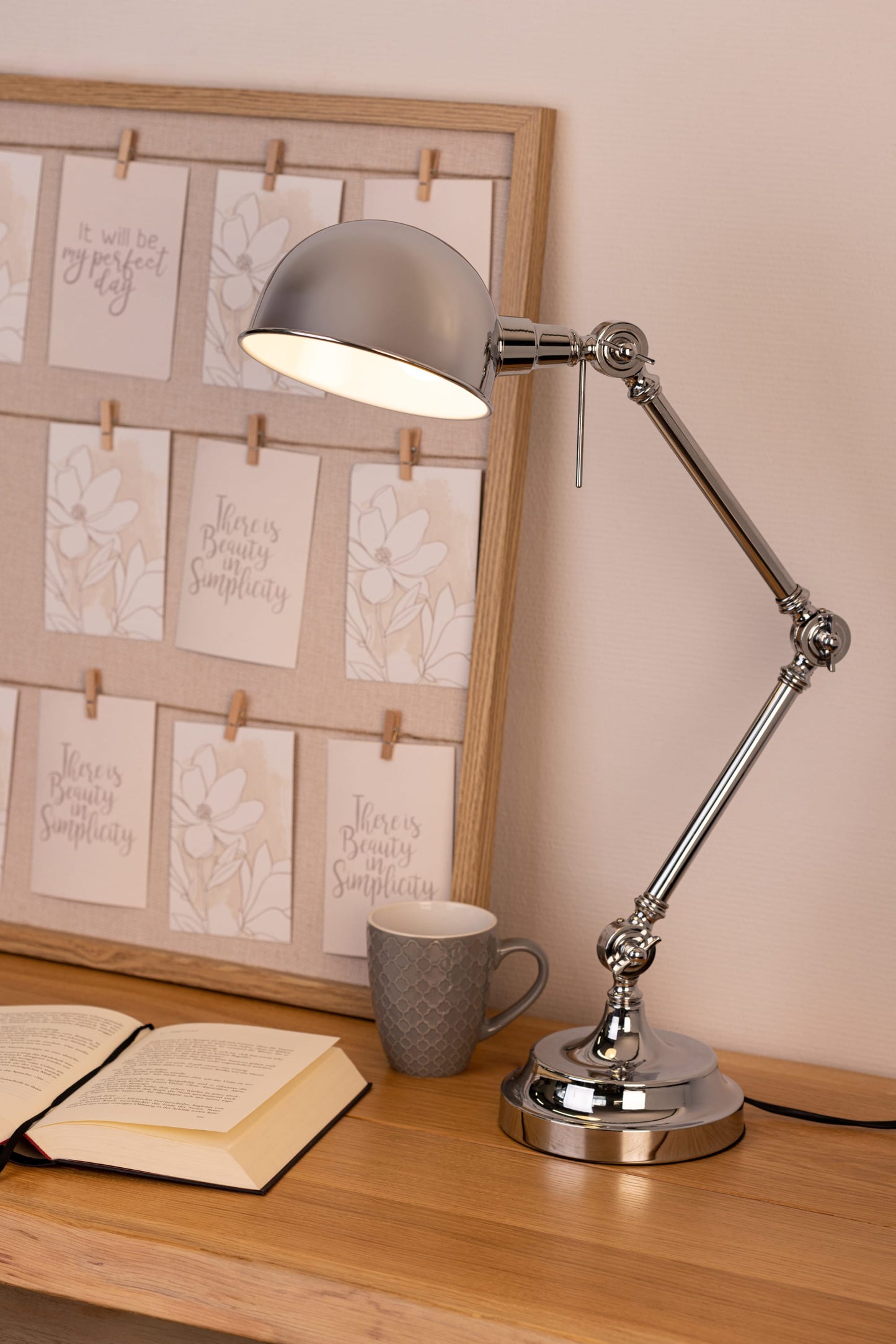 Altis Table Lamp