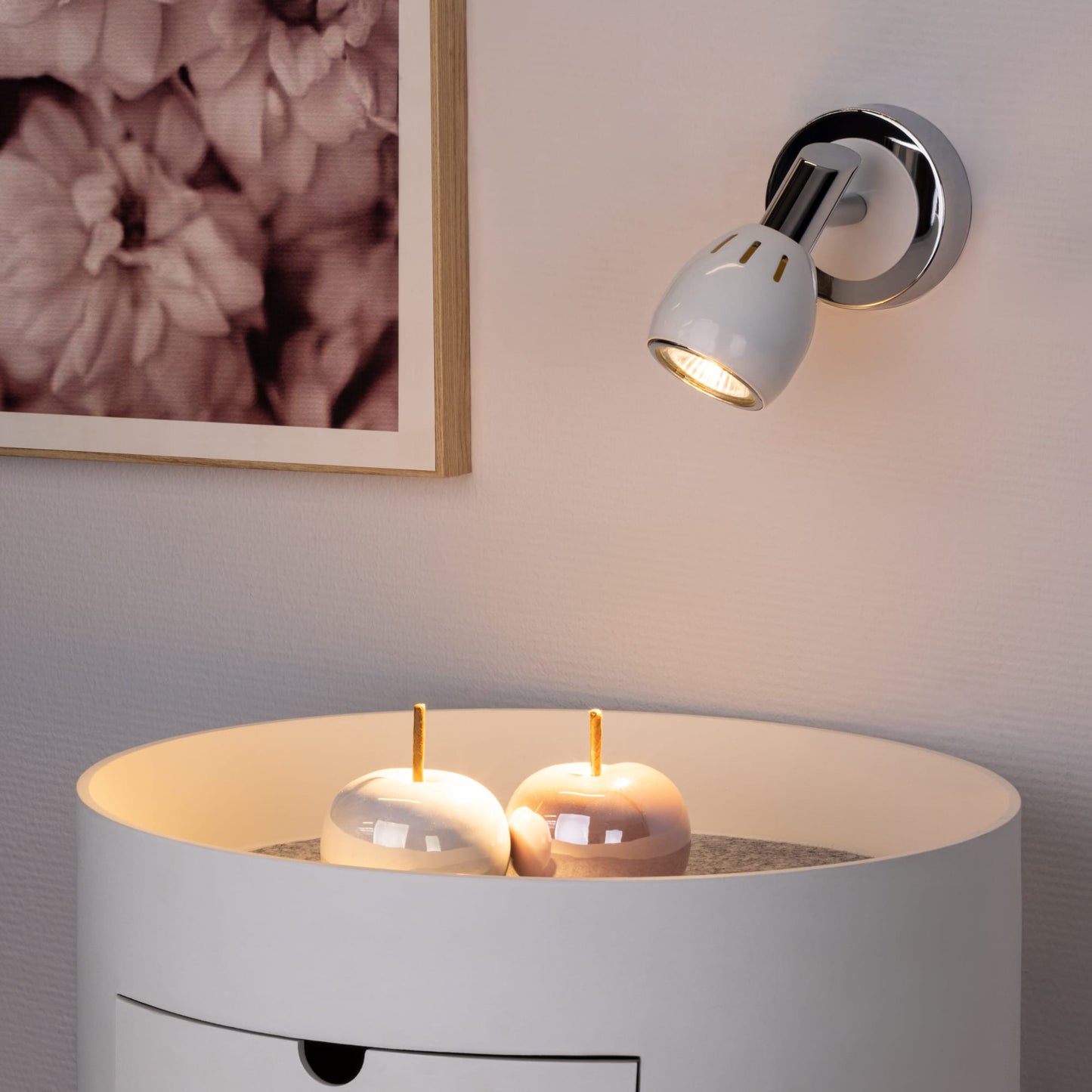 Astra Wall Lamp
